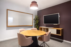 10 Person Private Office