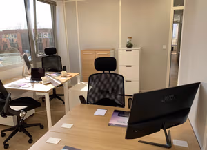 7 Person Private Office