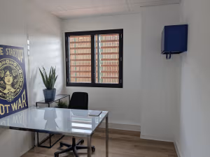 1 Person Coworking Desk