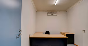 1 Person Shared Office