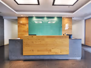 1 Person Coworking Desk