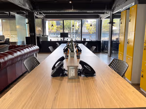 1 Person Private Office