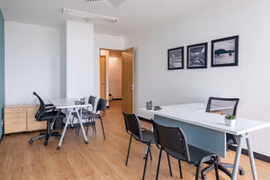 4 Person Private Office