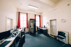 19 Person Private Office