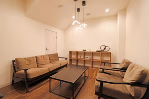 4 Person Private Office