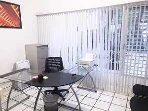 5 Person Coworking Desk