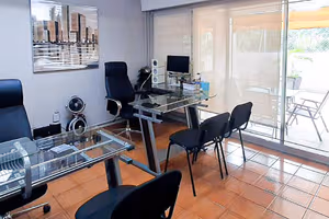 10 Person Coworking Desk