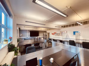 10 Person Private Office
