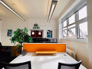 10 Person Private Office