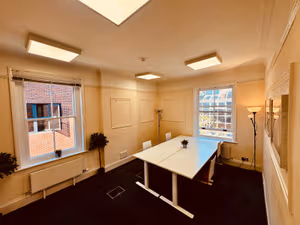 4 Person Private Office
