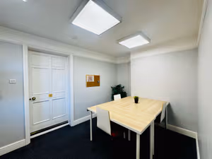 1 Person Coworking Desk
