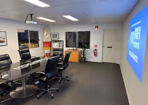 7 Person Shared Office