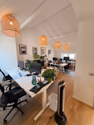 12 Person Private Office
