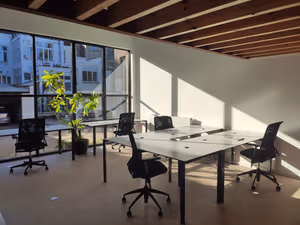 8 Person Coworking Desk