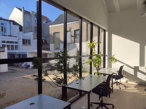 4 Person Coworking Desk