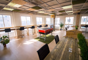 4 Person Coworking Desk