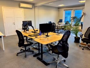 12 Person Private Office