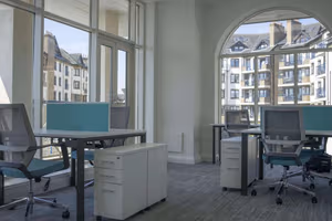 5 Person Coworking Desk