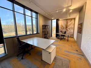 3 Person Private Office