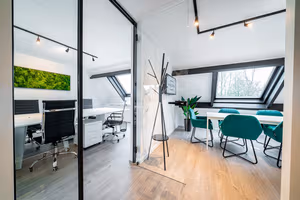 3 Person Private Office