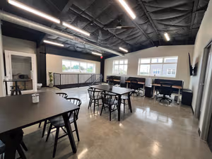 7 Person Coworking Desk
