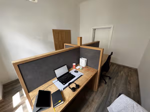 1 Person Coworking Desk