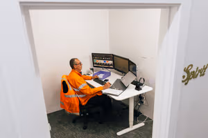 5 Person Coworking Desk