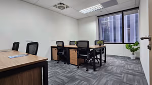 9 Person Private Office