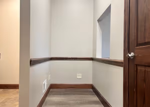 32 Person Private Office
