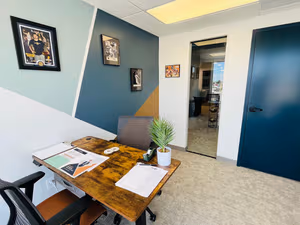 4 Person Coworking Desk