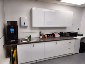 5 Person Private Office