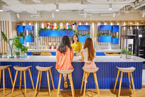 5 Person Coworking Desk