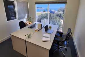 4 Person Coworking Desk