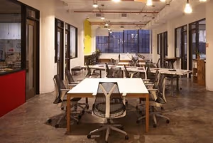 1 Person Coworking Desk