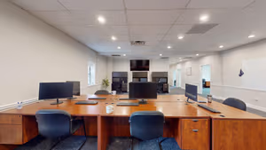 3 Person Shared Office