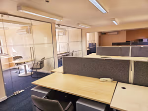 4 Person Private Office