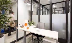 4 Person Private Office