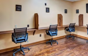 3 Person Private Office