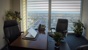 10 Person Coworking Desk