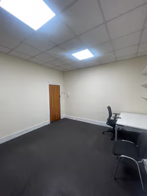 3 Person Private Office