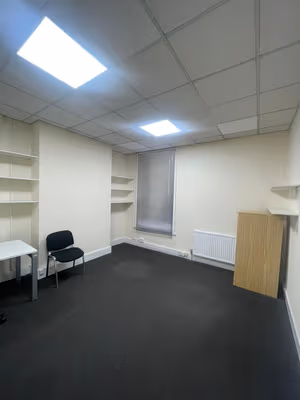 5 Person Private Office