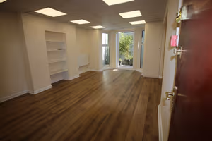 5 Person Private Office