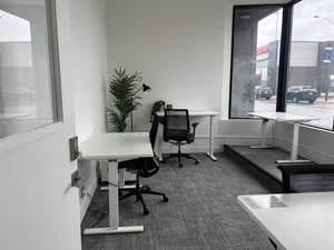 4 Person Private Office