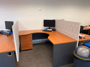 1 Person Shared Office