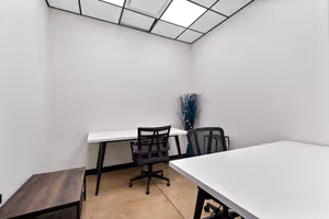 10 Person Private Office