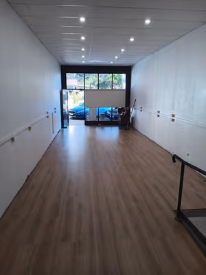 10 Person Private Office