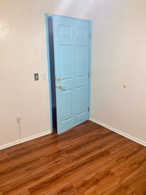 1 Person Private Office