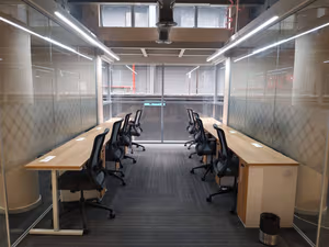 1 Person Coworking Desk