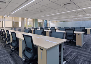 4 Person Coworking Desk