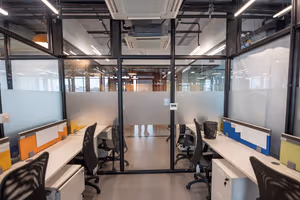 5 Person Coworking Desk